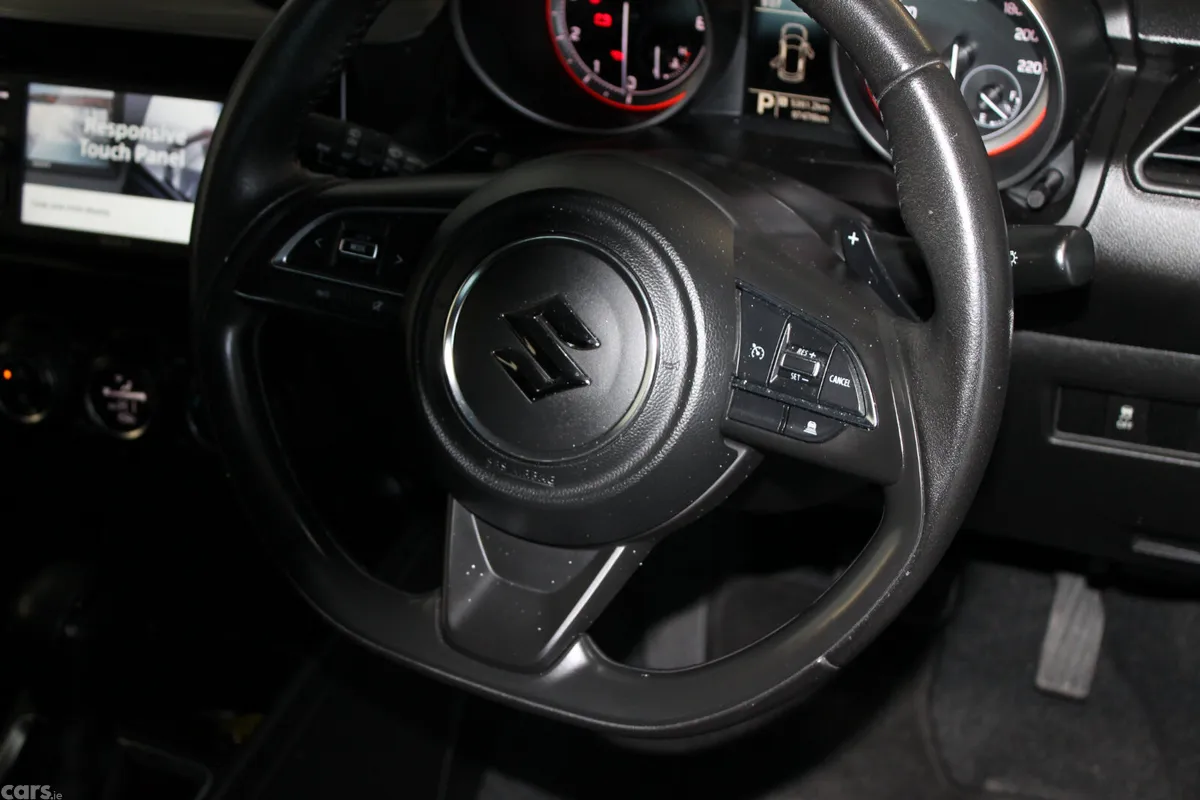 Suzuki Swift Hatchback, Petrol, 2017, Blue