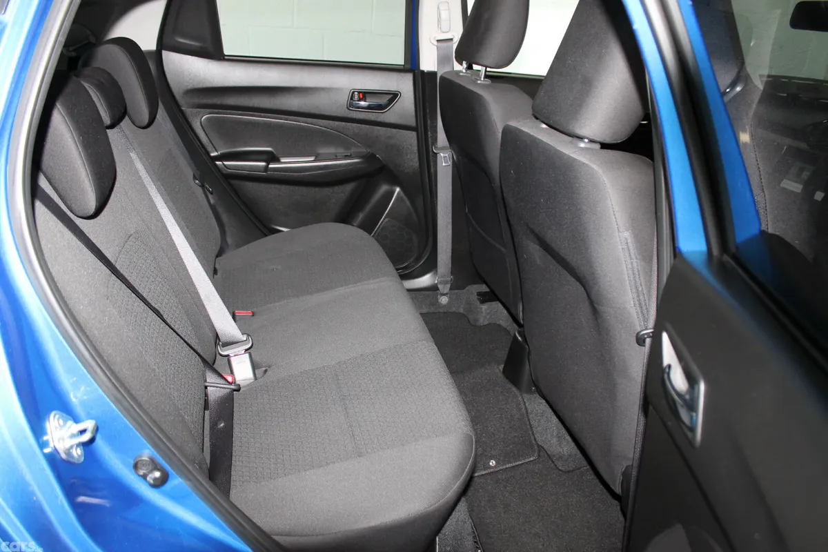 Suzuki Swift Hatchback, Petrol, 2017, Blue