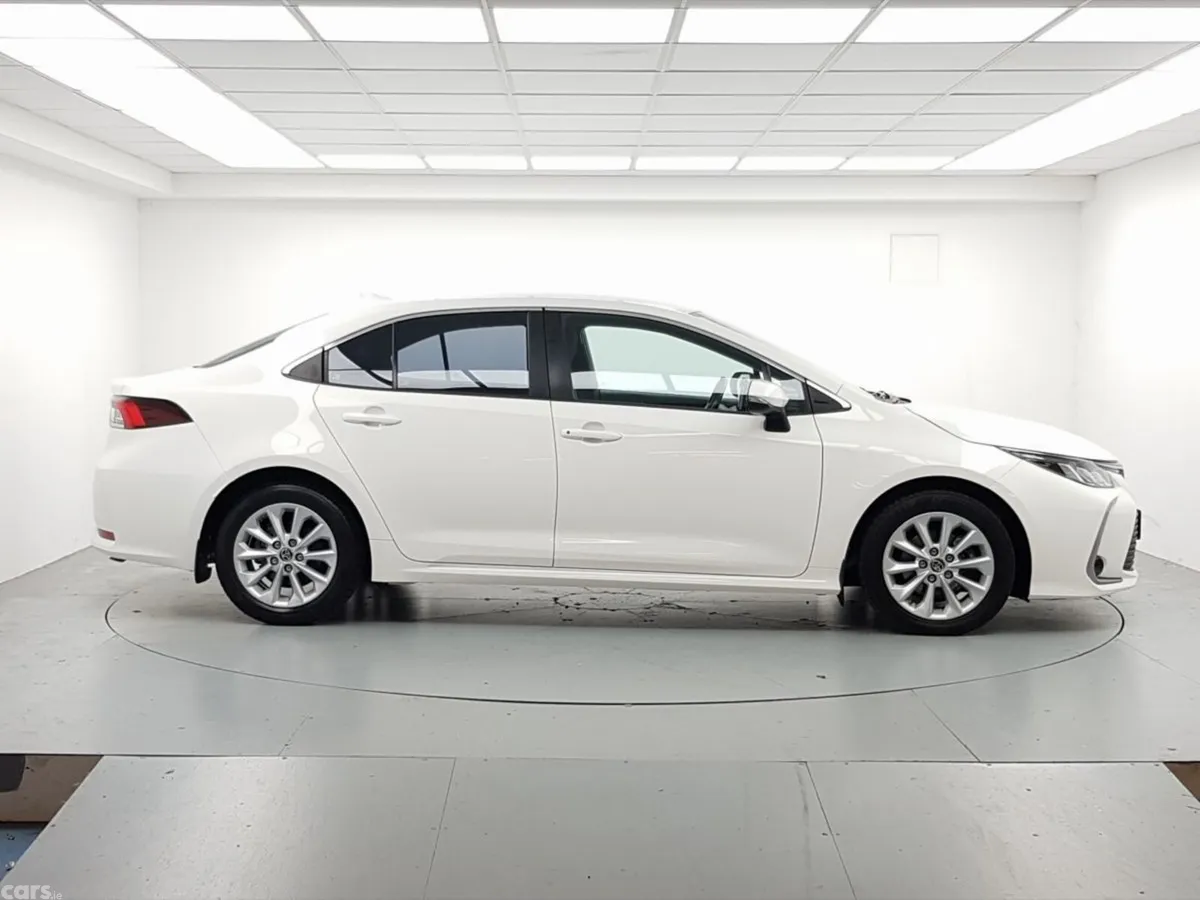 Toyota Corolla Saloon, Petrol Hybrid, 2023, White