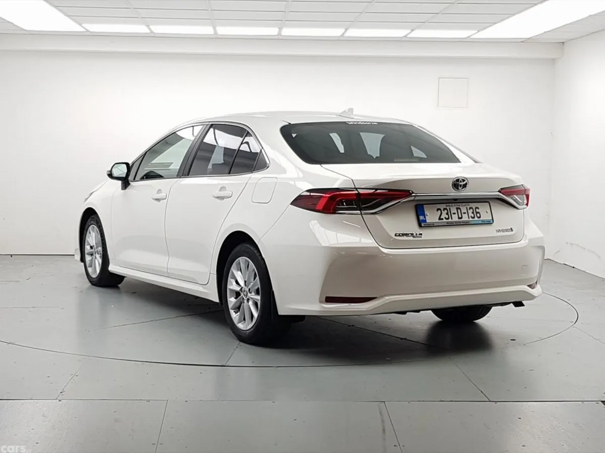 Toyota Corolla Saloon, Petrol Hybrid, 2023, White