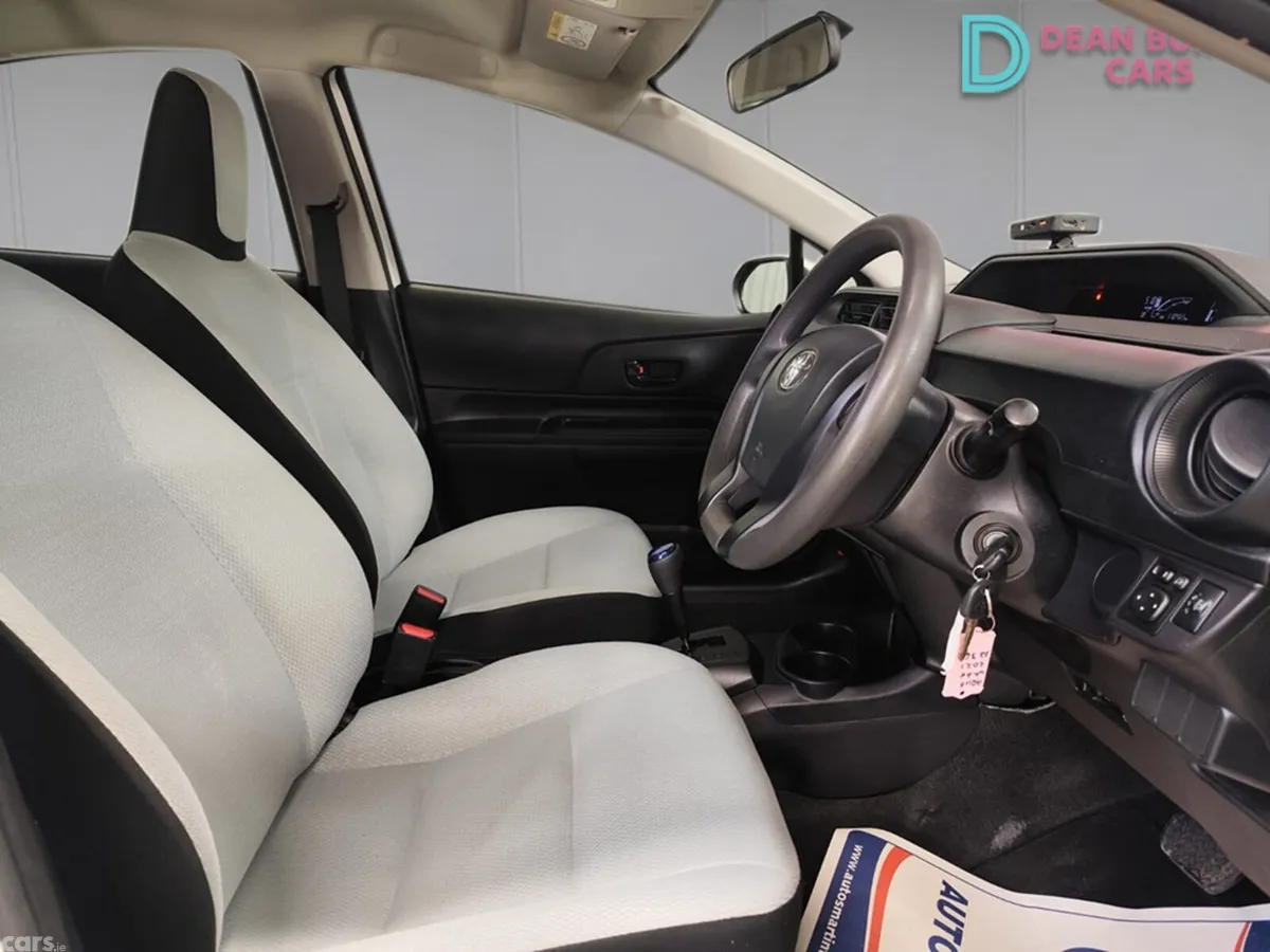 Toyota Aqua Hatchback, Petrol Hybrid, 2021, White
