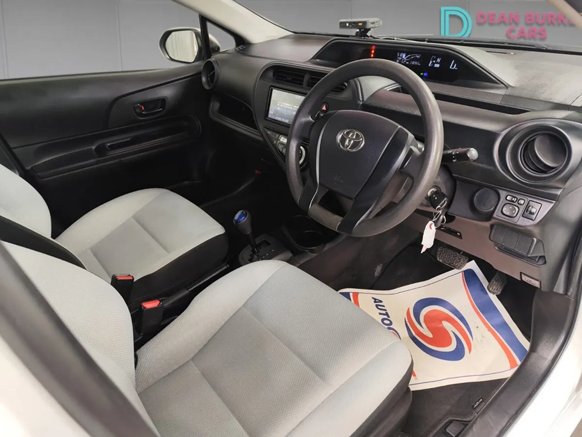 Toyota Aqua Hatchback, Petrol Hybrid, 2021, White