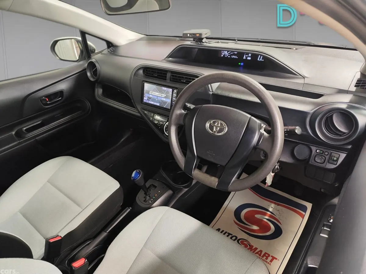 Toyota Aqua Hatchback, Petrol Hybrid, 2021, White