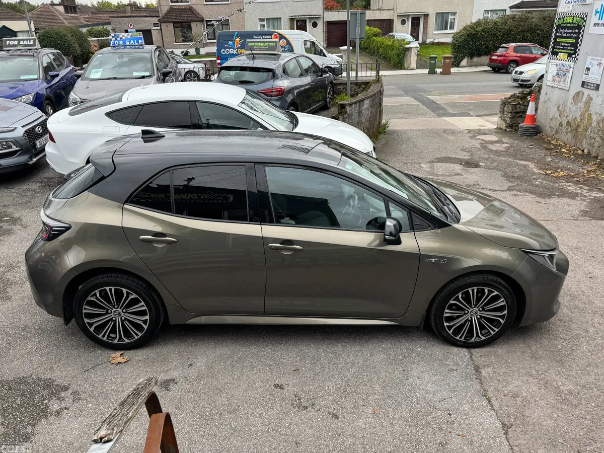 Toyota Corolla Hatchback, Petrol Hybrid, 2019, Green