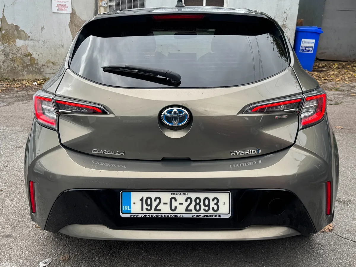 Toyota Corolla Hatchback, Petrol Hybrid, 2019, Green