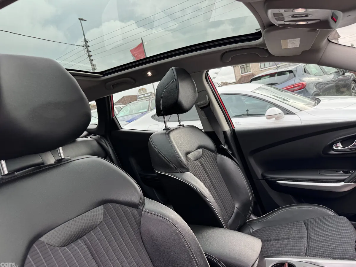 Renault Kadjar SUV, Diesel, 2019, Red