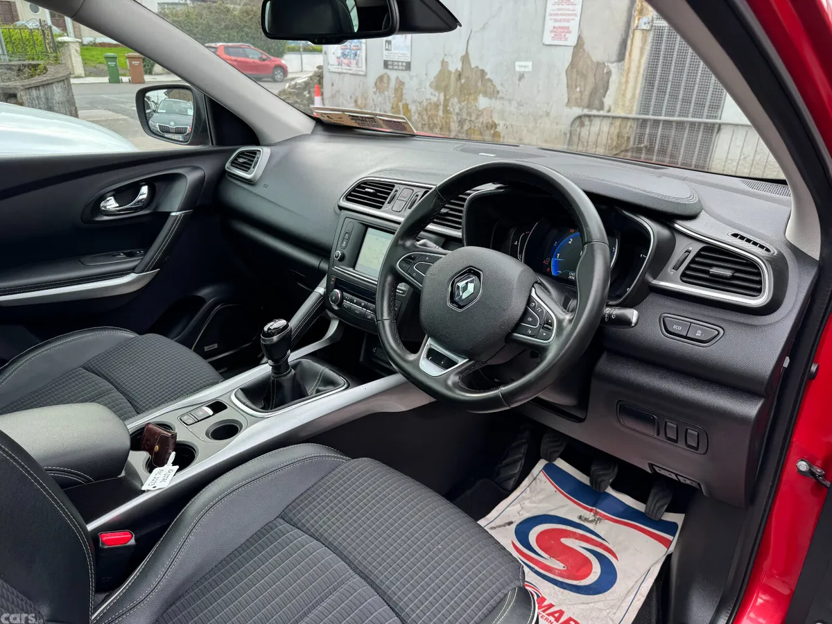 Renault Kadjar SUV, Diesel, 2019, Red