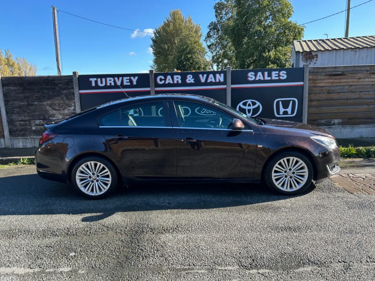 Opel Insignia Hatchback, Diesel, 2015, Brown