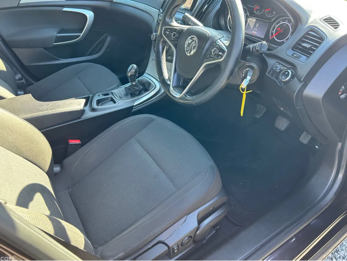 Opel Insignia Hatchback, Diesel, 2015, Brown
