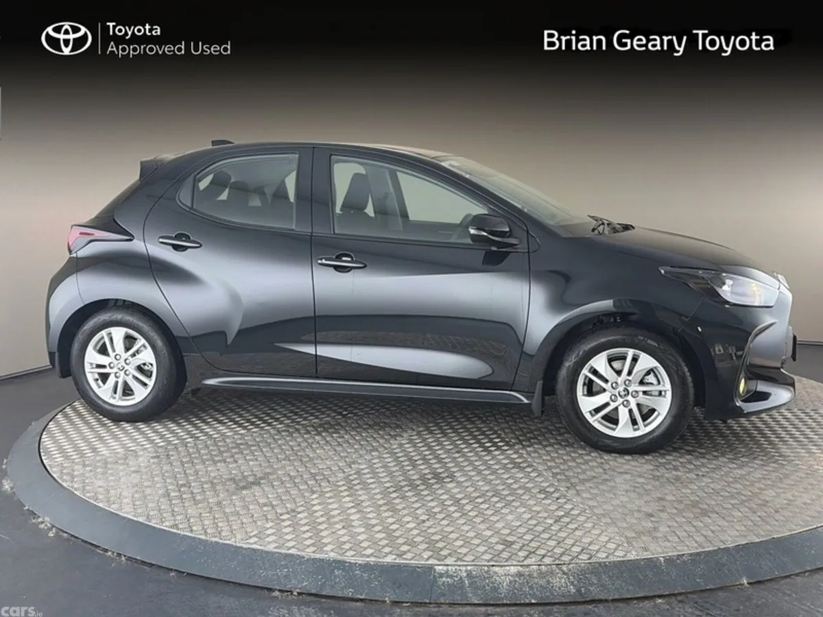 Toyota Yaris Hatchback, Petrol Hybrid, 2026, Black