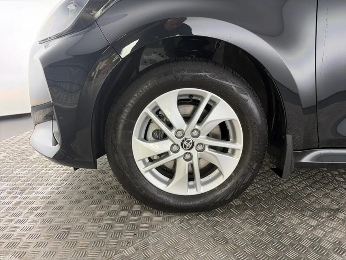 Toyota Yaris Hatchback, Petrol Hybrid, 2026, Black