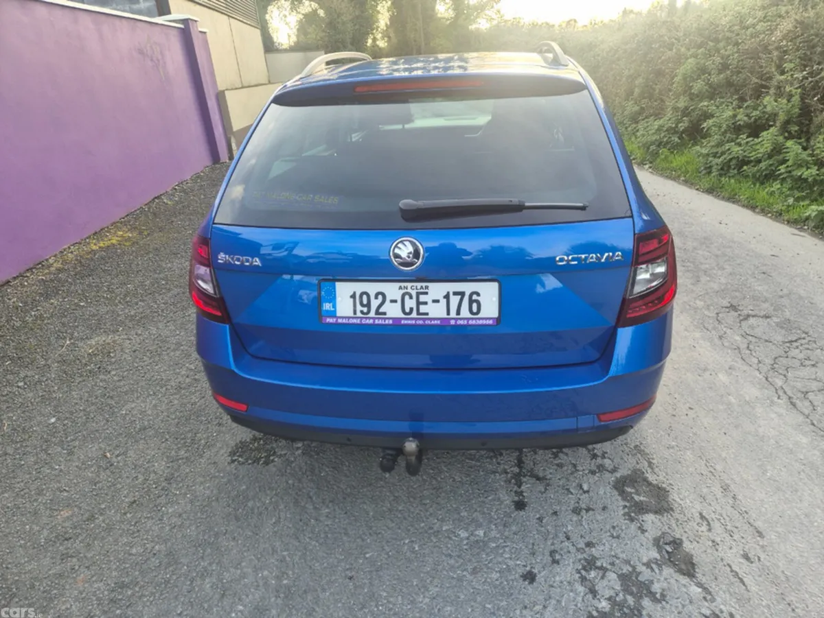 Skoda Octavia Estate, Diesel, 2019, Blue