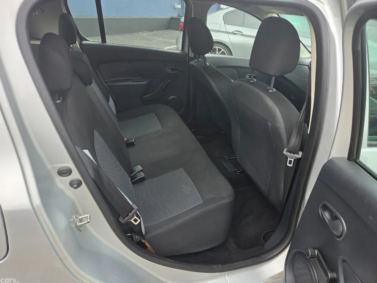 Dacia Sandero Hatchback, Petrol, 2016, Silver