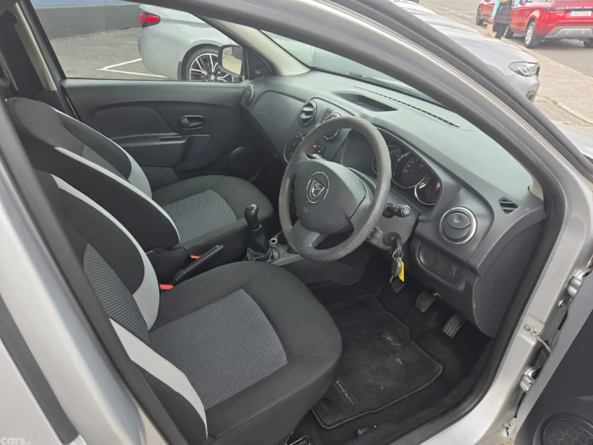 Dacia Sandero Hatchback, Petrol, 2016, Silver