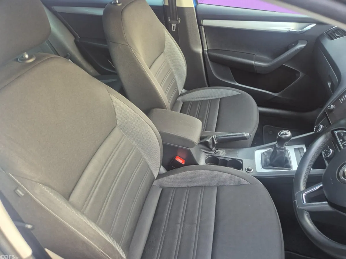 Skoda Octavia Estate, Diesel, 2019, Blue