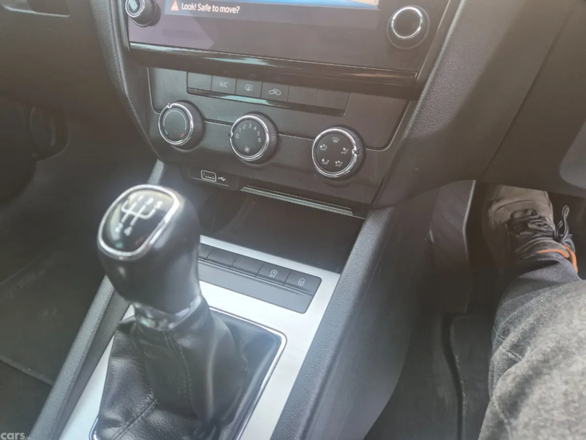 Skoda Octavia Estate, Diesel, 2019, Blue