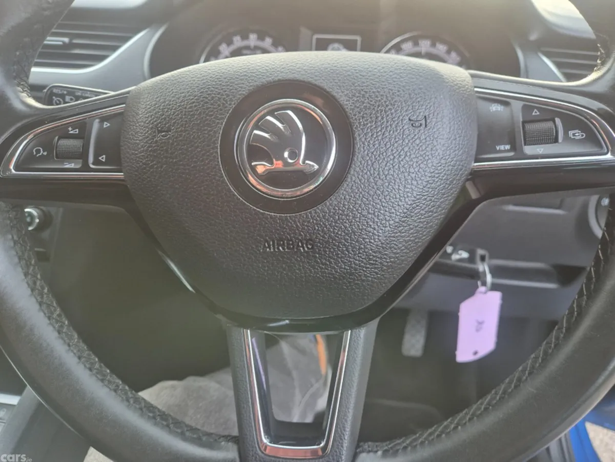 Skoda Octavia Estate, Diesel, 2019, Blue