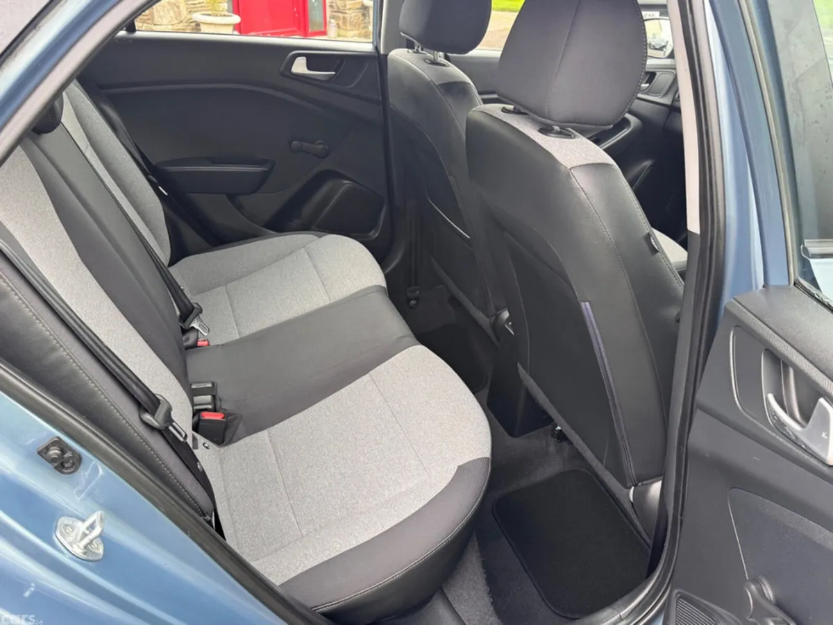 Hyundai i20 Hatchback, Petrol, 2016, Blue