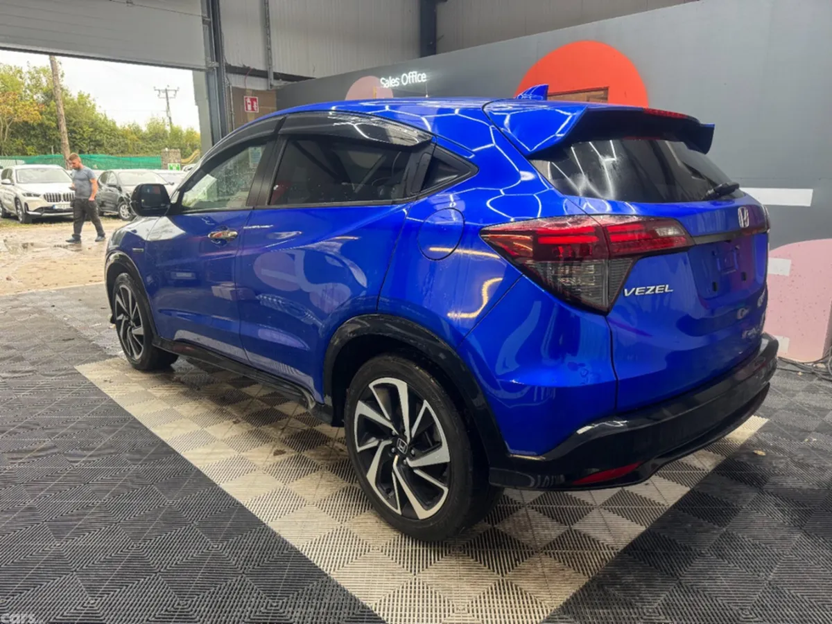 Honda Vezel SUV, Petrol Hybrid, 2020, Blue