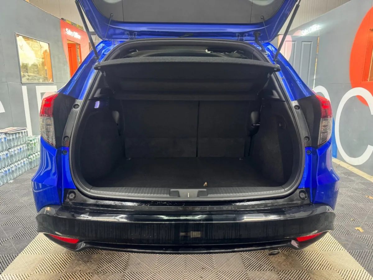Honda Vezel SUV, Petrol Hybrid, 2020, Blue