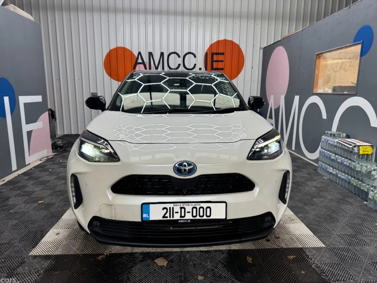 Toyota Yaris Cross SUV, Petrol Hybrid, 2021, White