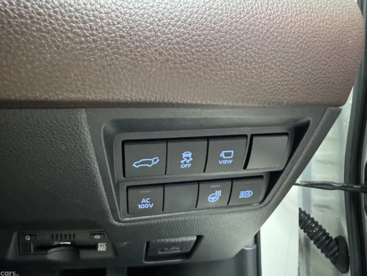 Toyota Yaris Cross SUV, Petrol Hybrid, 2021, White