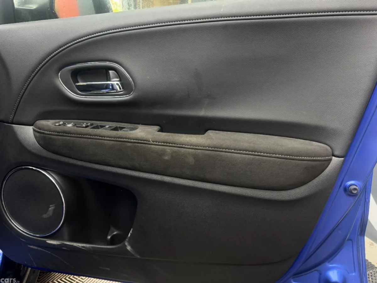 Honda Vezel SUV, Petrol Hybrid, 2020, Blue