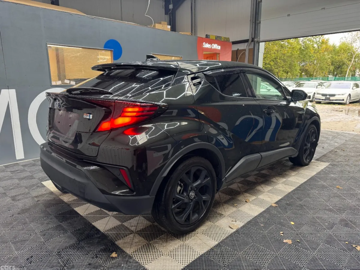 Toyota C-HR SUV, Petrol Hybrid, 2023, Black