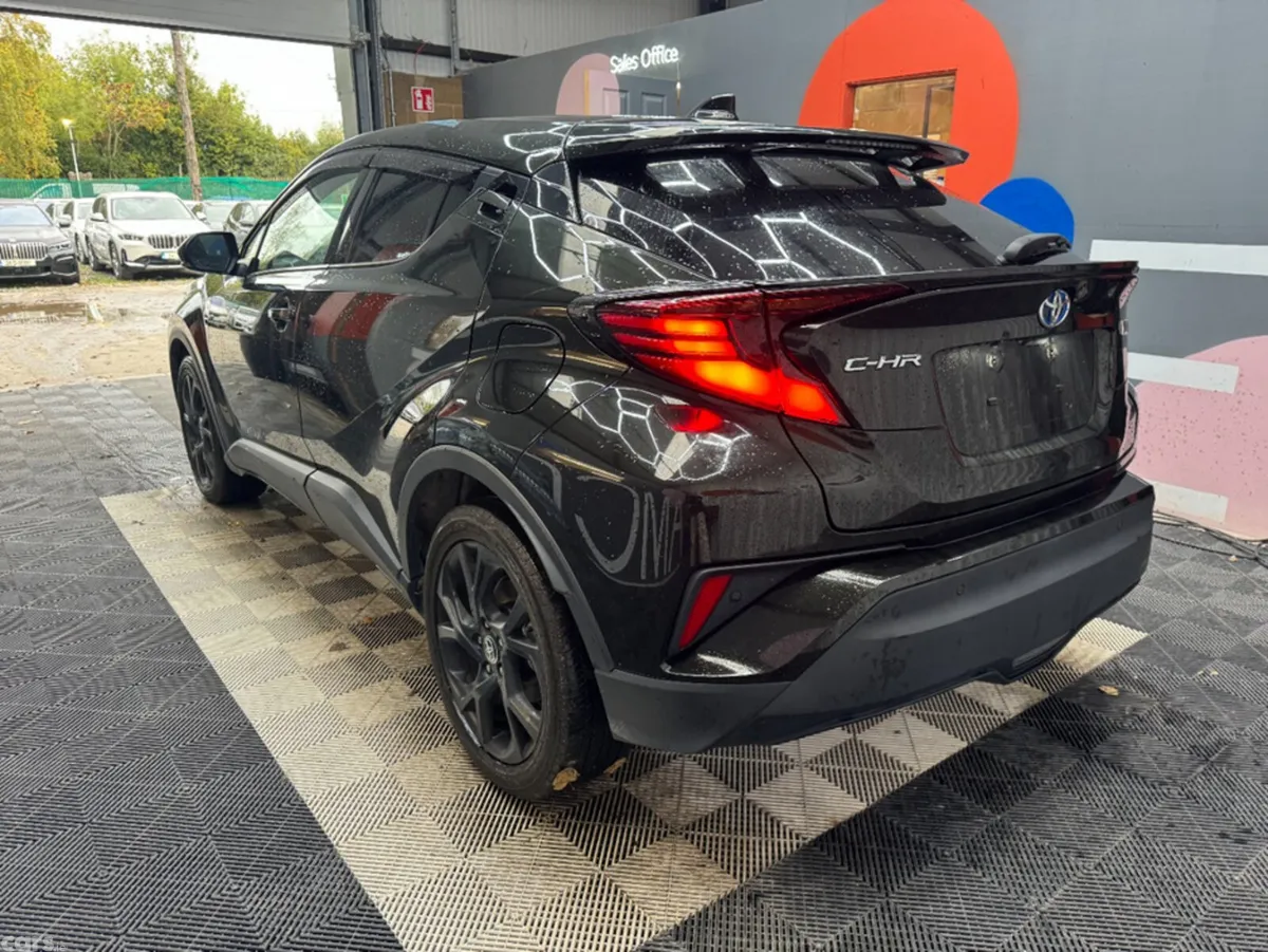 Toyota C-HR SUV, Petrol Hybrid, 2023, Black