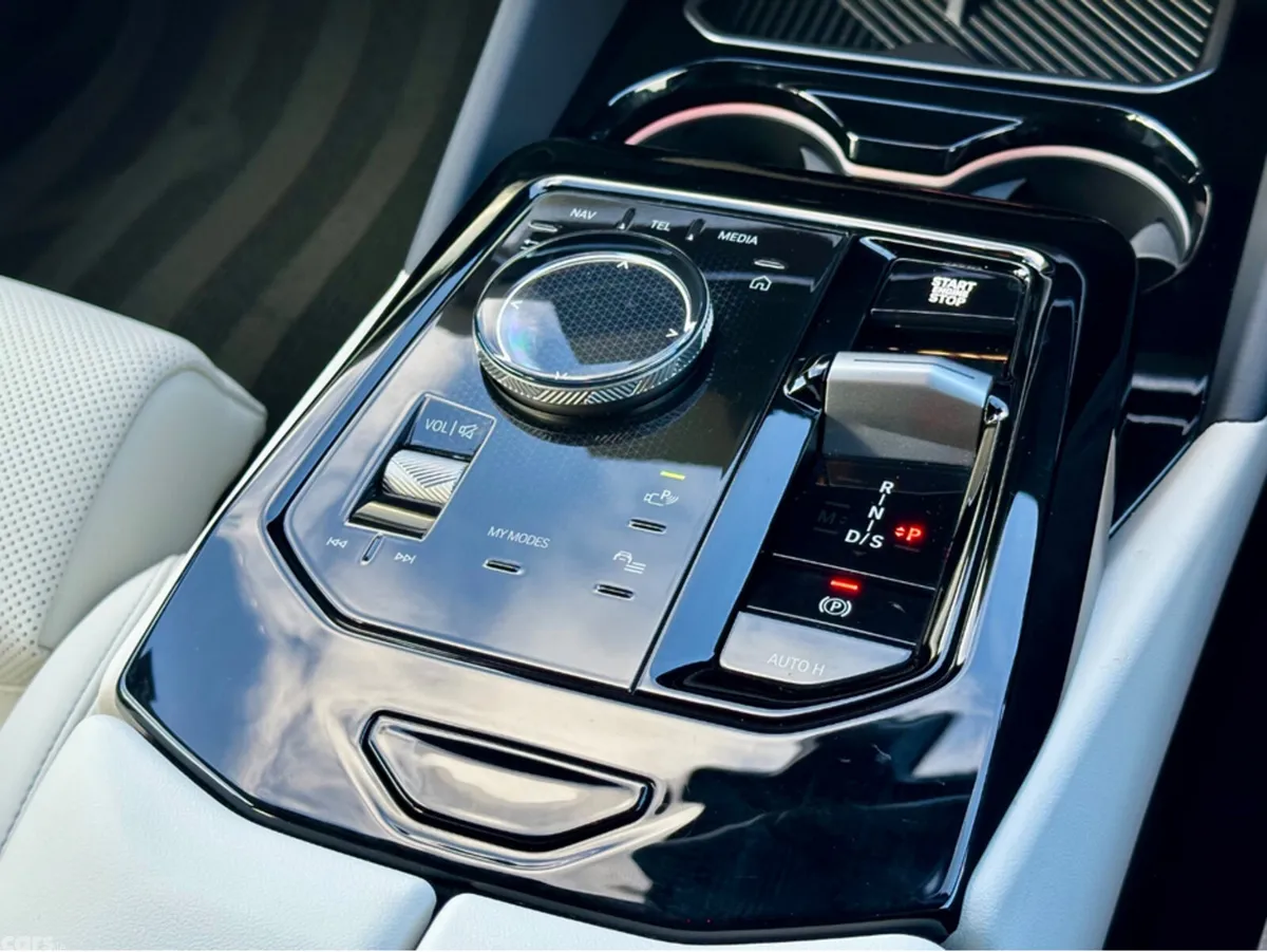BMW 5-Series Saloon, Petrol Hybrid, 2026, Black