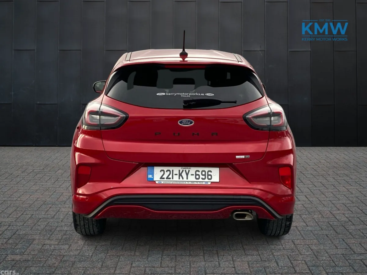 Ford Puma MPV, Petrol, 2022, Red