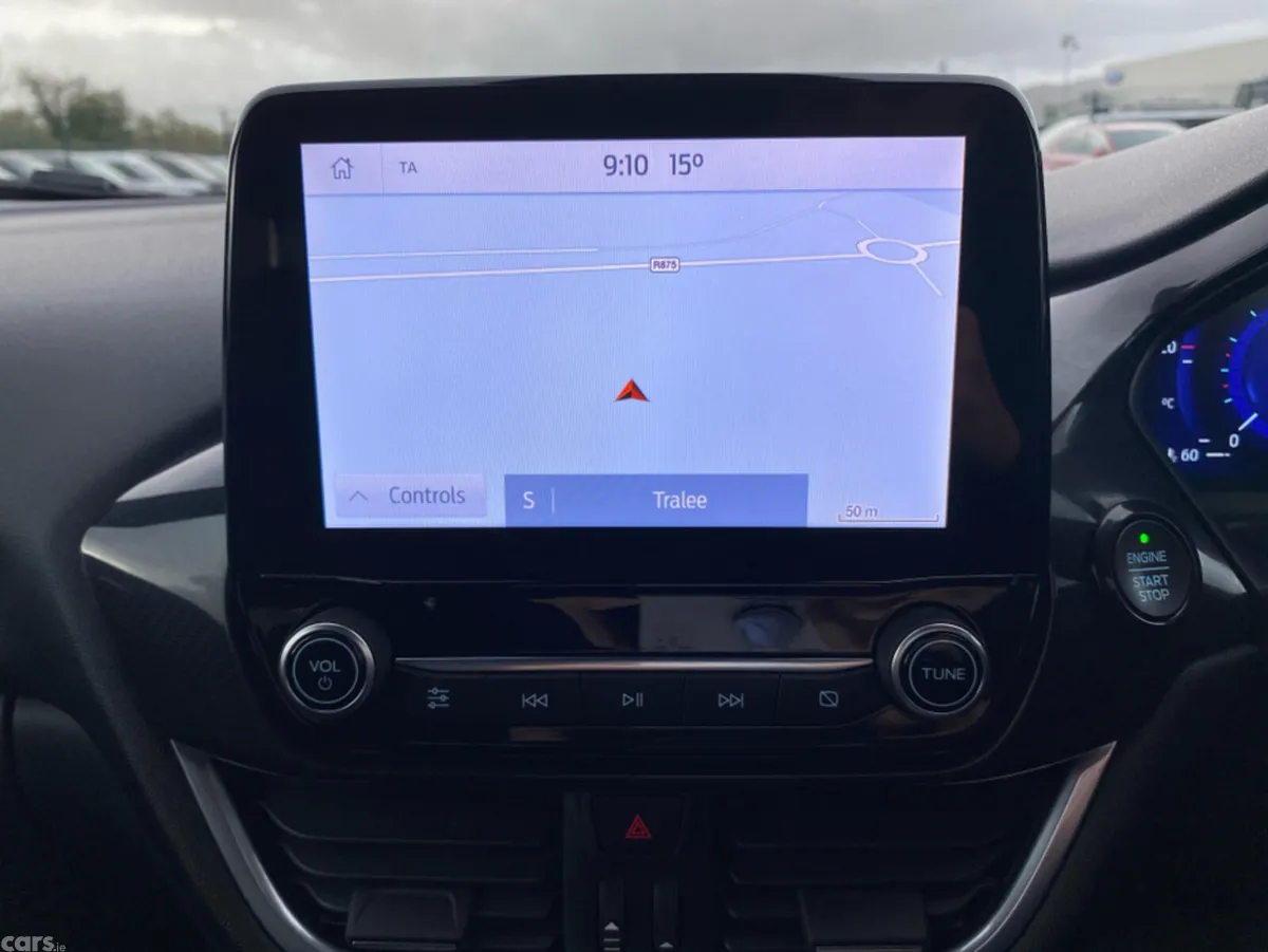 Ford Puma MPV, Petrol, 2022, Red