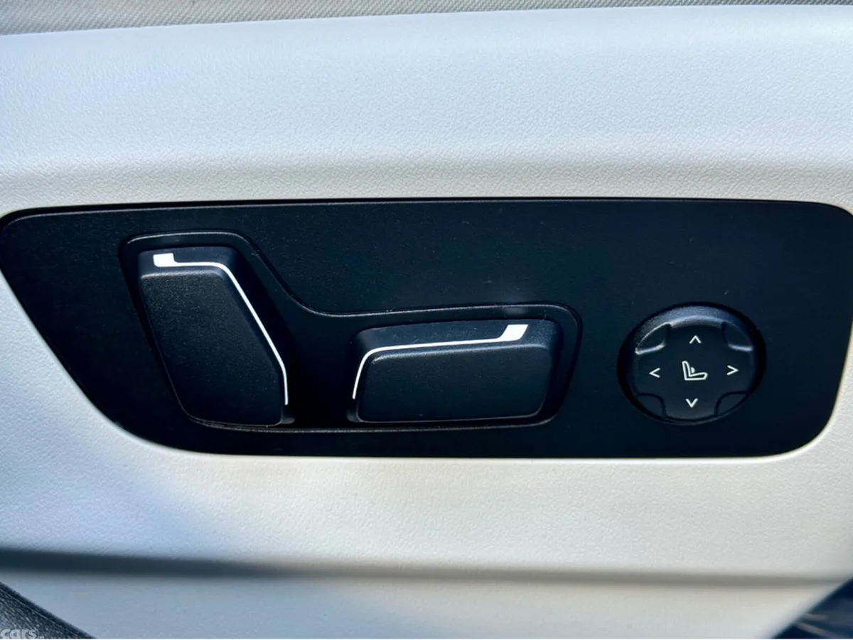 BMW 5-Series Saloon, Petrol Hybrid, 2026, Black