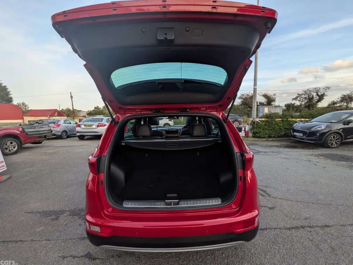 Kia Sportage MPV, Diesel, 2018, Red