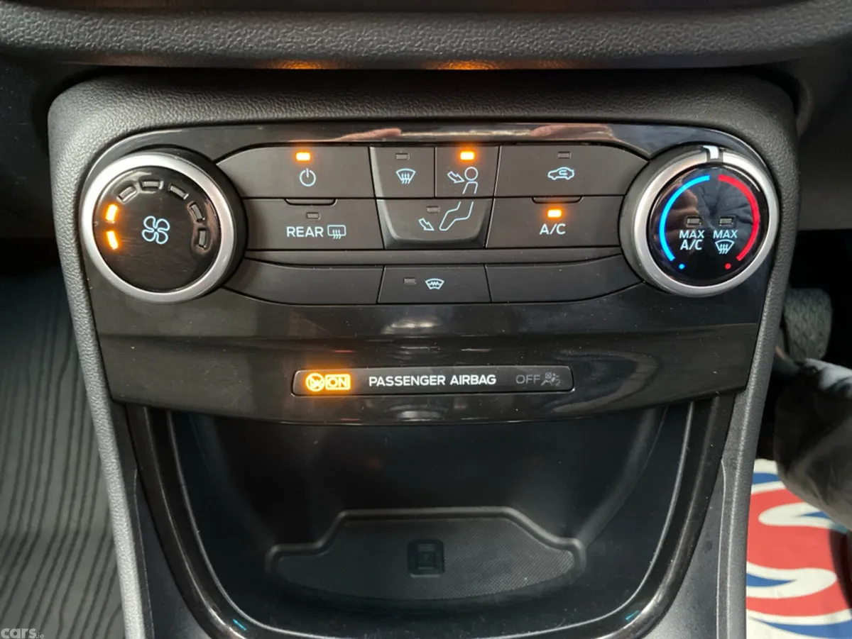 Ford Puma MPV, Petrol, 2022, Red
