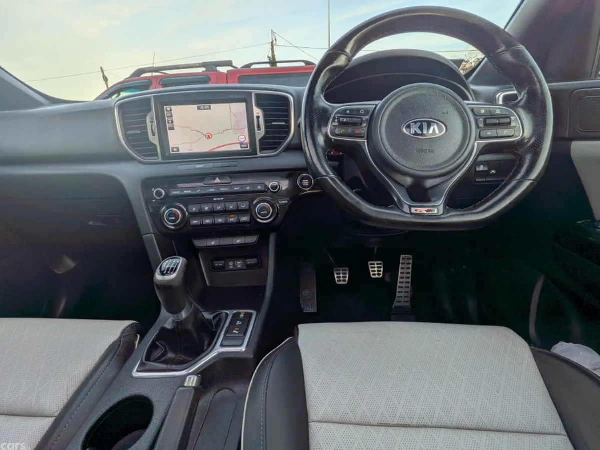 Kia Sportage MPV, Diesel, 2018, Red