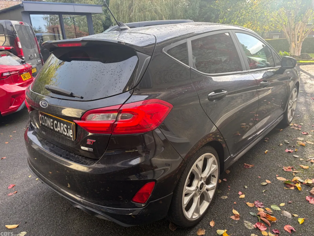 Ford Fiesta Hatchback, Petrol, 2021, Black