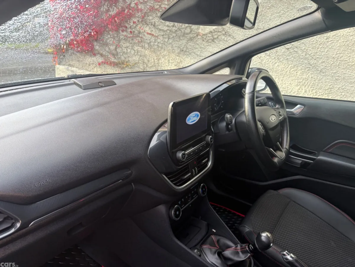 Ford Fiesta Hatchback, Petrol, 2021, Black