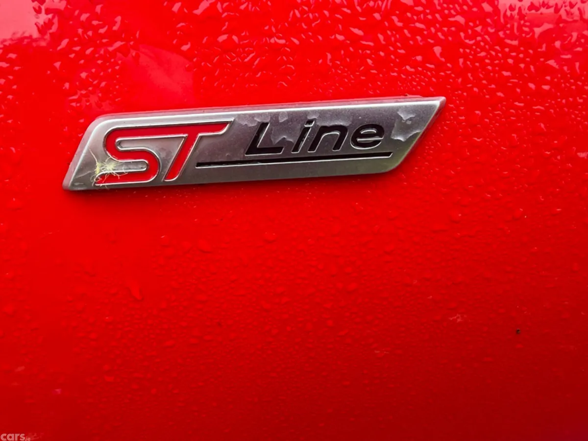 Ford Focus Hatchback, Petrol, 2020, Red