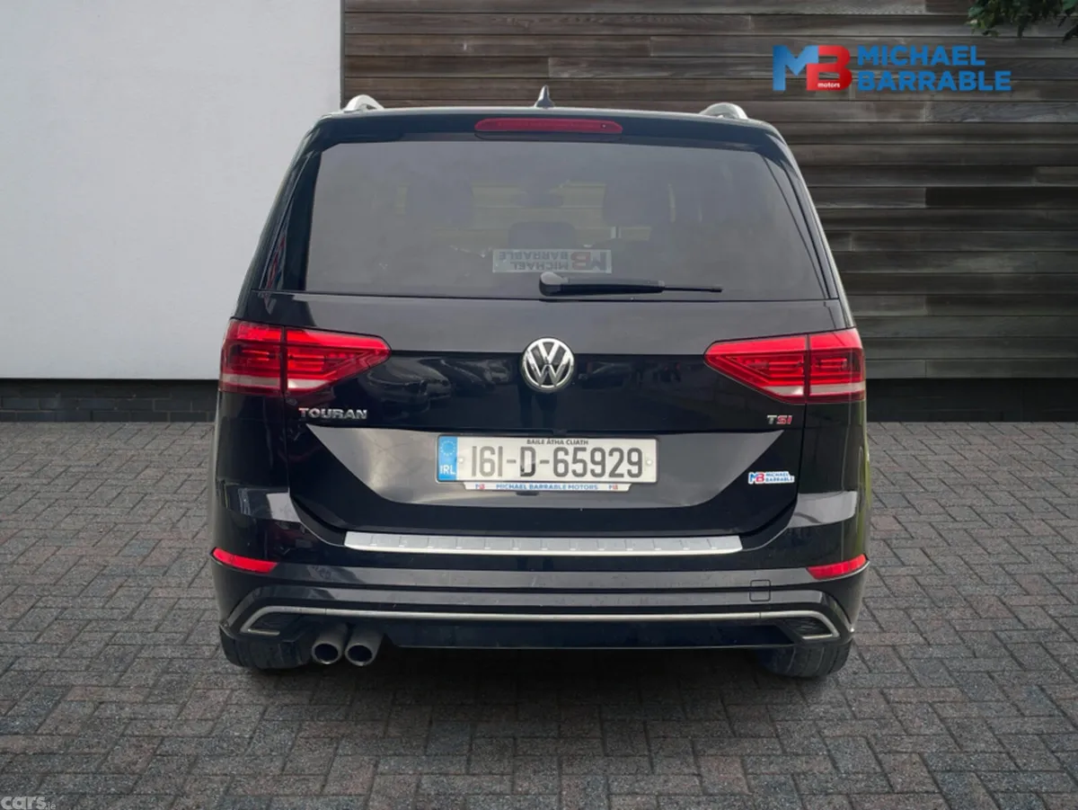 Volkswagen Touran MPV, Petrol, 2016, Black