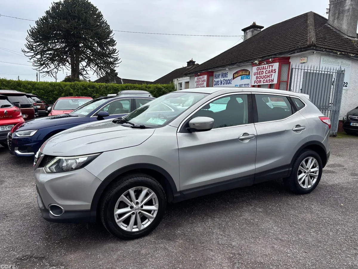 Nissan Qashqai Hatchback, Diesel, 2014, Silver