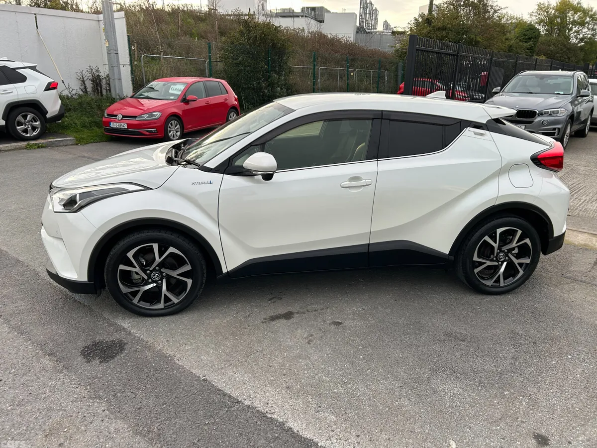 Toyota C-HR Hatchback, Petrol Hybrid, 2017, Red