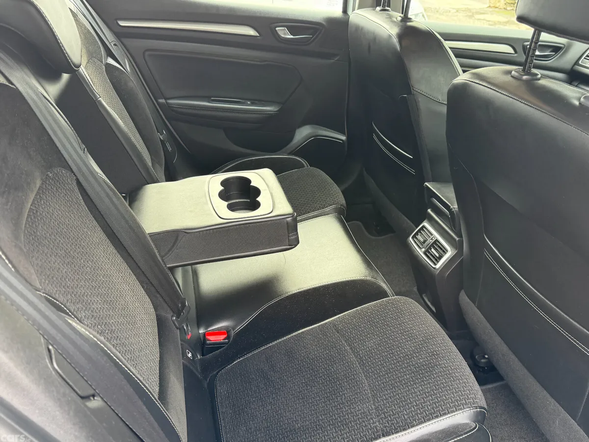 Renault Megane Hatchback, Diesel, 2017, White