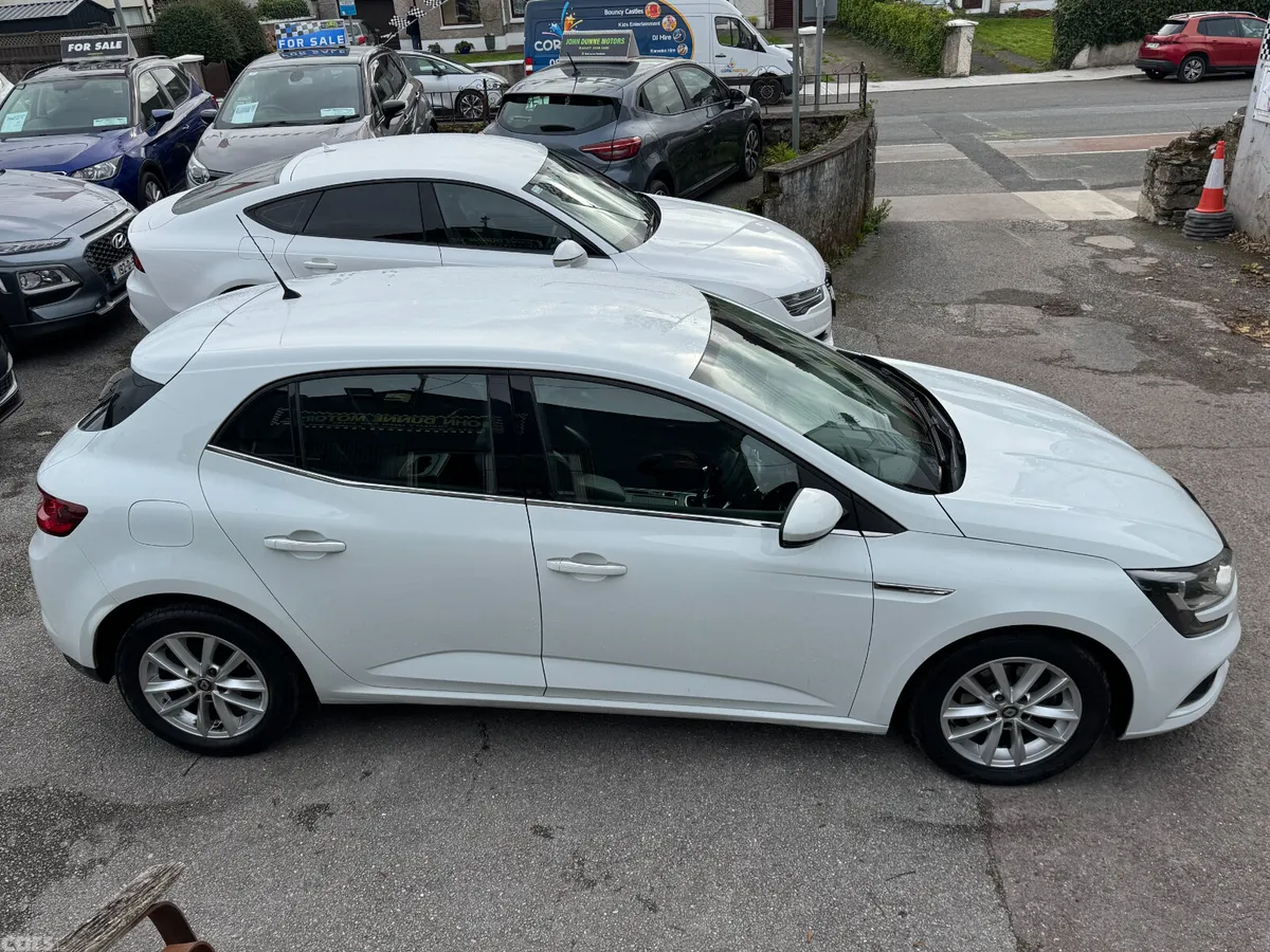 Renault Megane Hatchback, Diesel, 2017, White