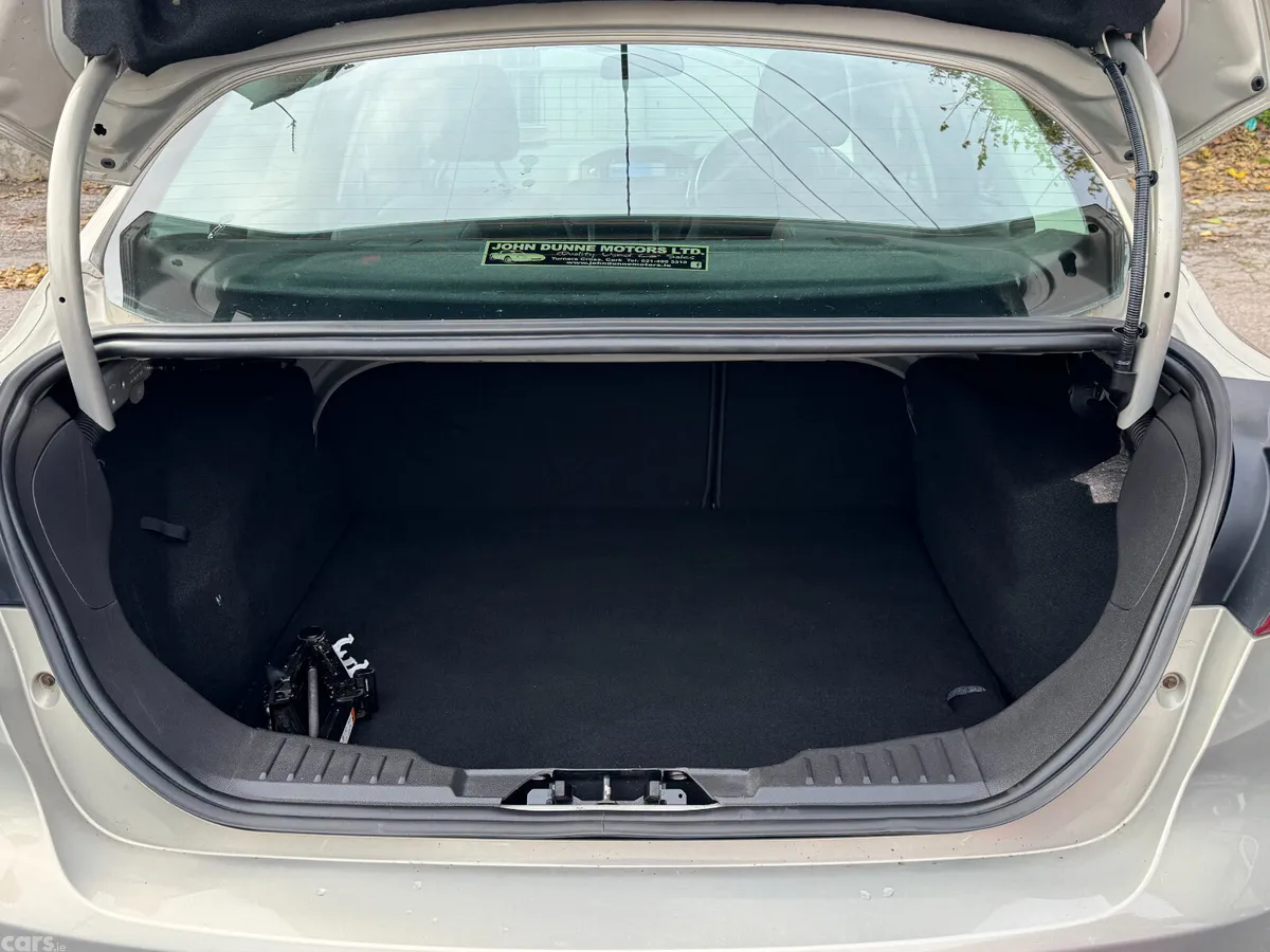 Ford Focus Saloon, Diesel, 2017, Grey