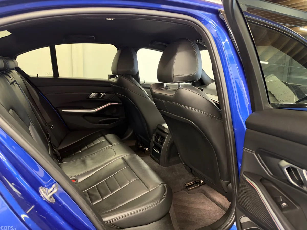 BMW 3-Series Saloon, Petrol Hybrid, 2020, Blue