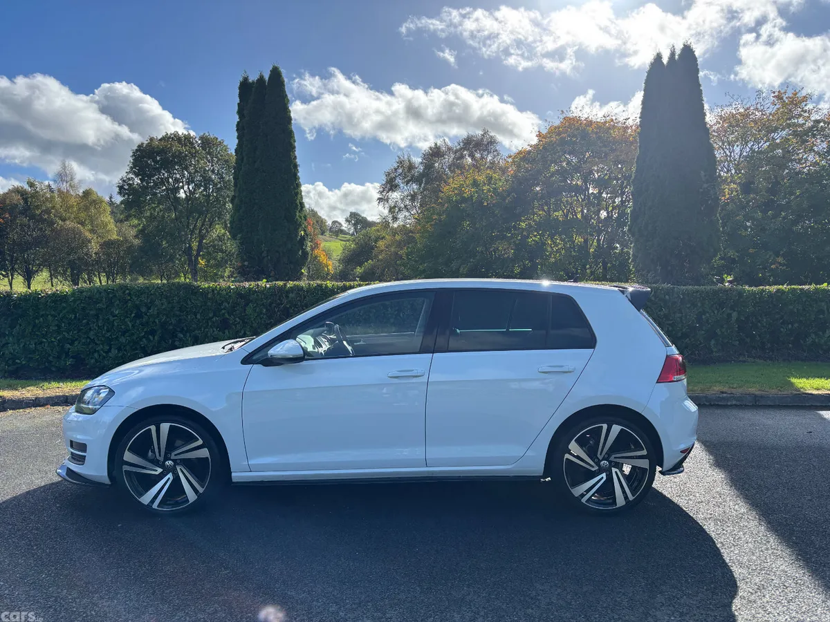 Volkswagen Golf Hatchback, Petrol, 2016, White