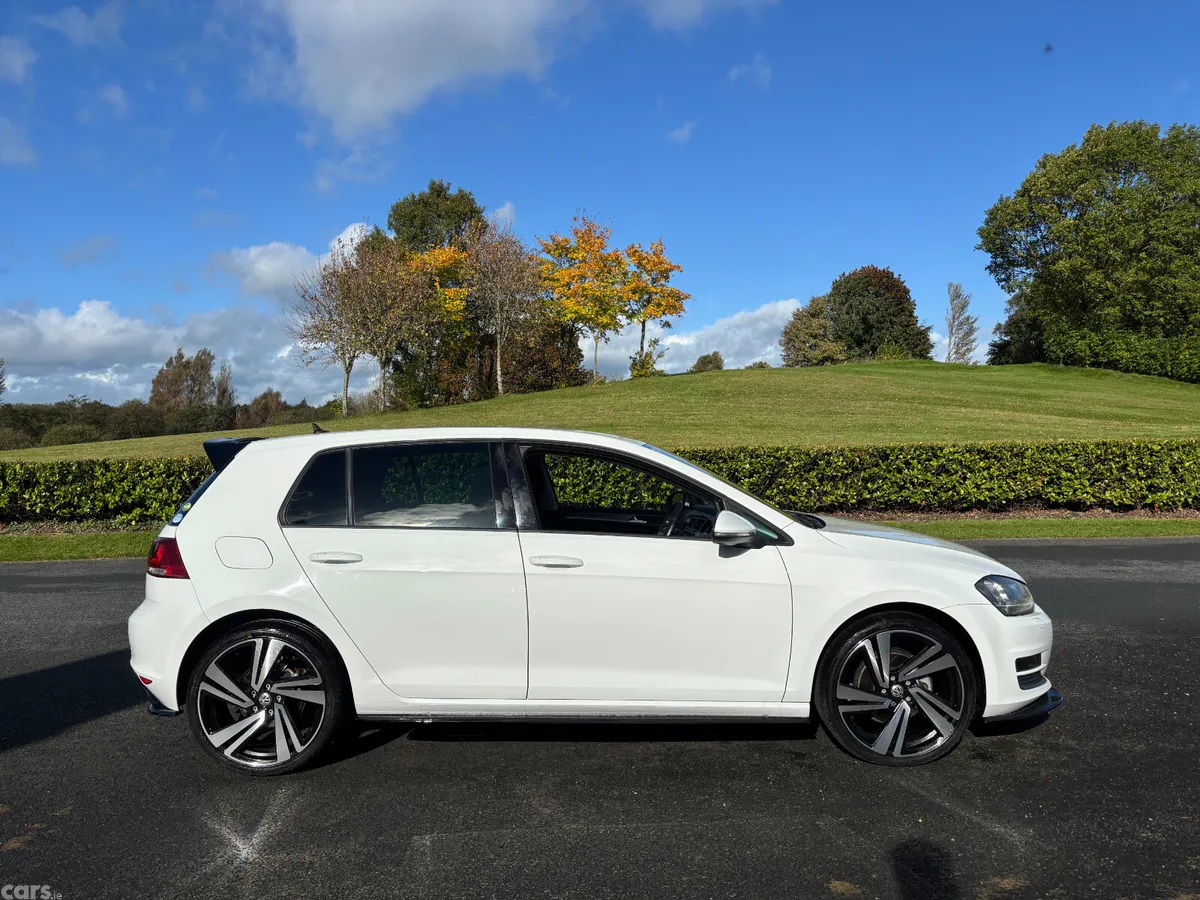 Volkswagen Golf Hatchback, Petrol, 2016, White