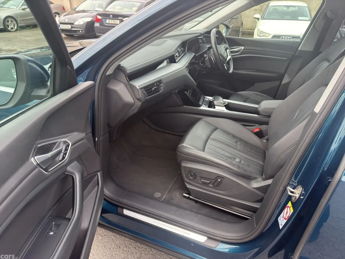 Audi e-tron Estate, Electric, 2020, Blue