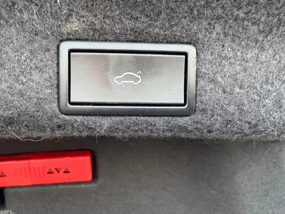 Volkswagen Passat Saloon, Diesel, 2019, Black